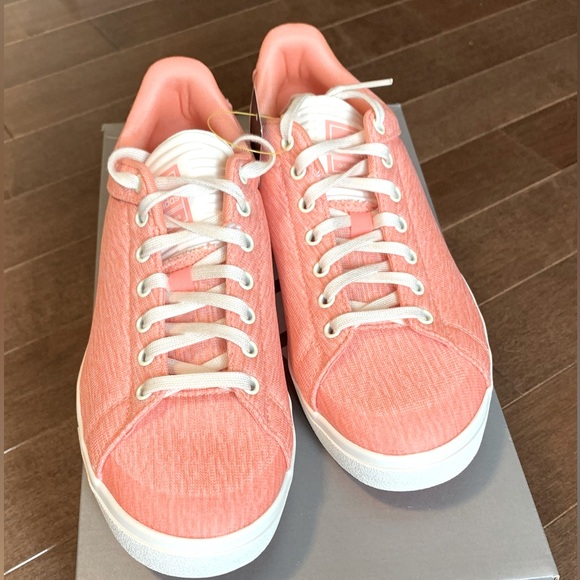 NWT and box Adidas Women’s Adicross golf shoes US 8.5 - Picture 1 of 4